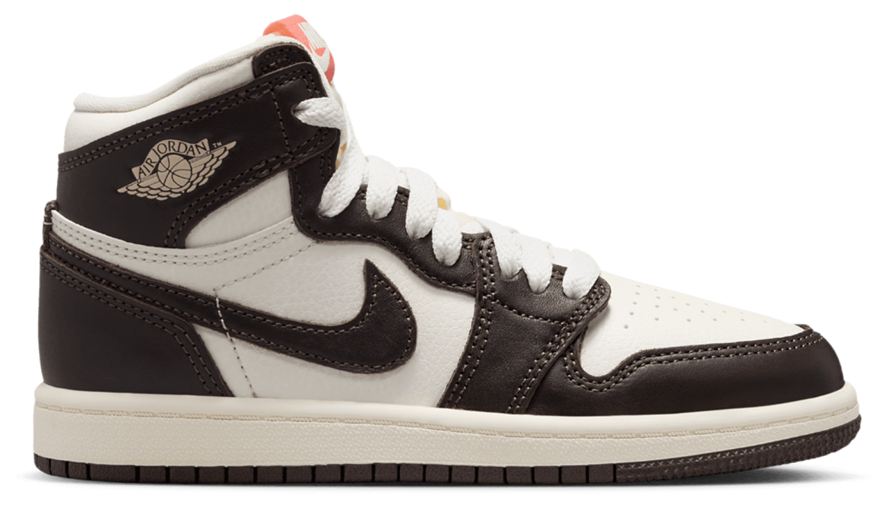 Jordan Retro 1 High OG Image 1 of 9. Tap to open photo gallery.