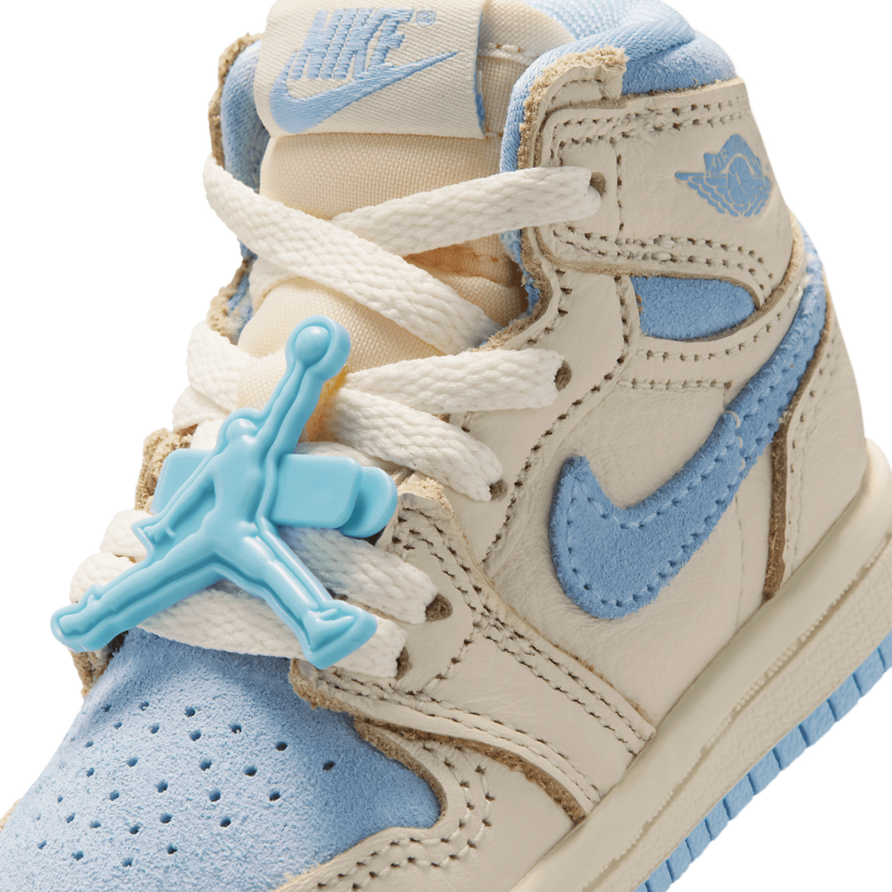 Jordan Retro 1 HI OG Remastered Image 7 of 8. Tap to open photo gallery.