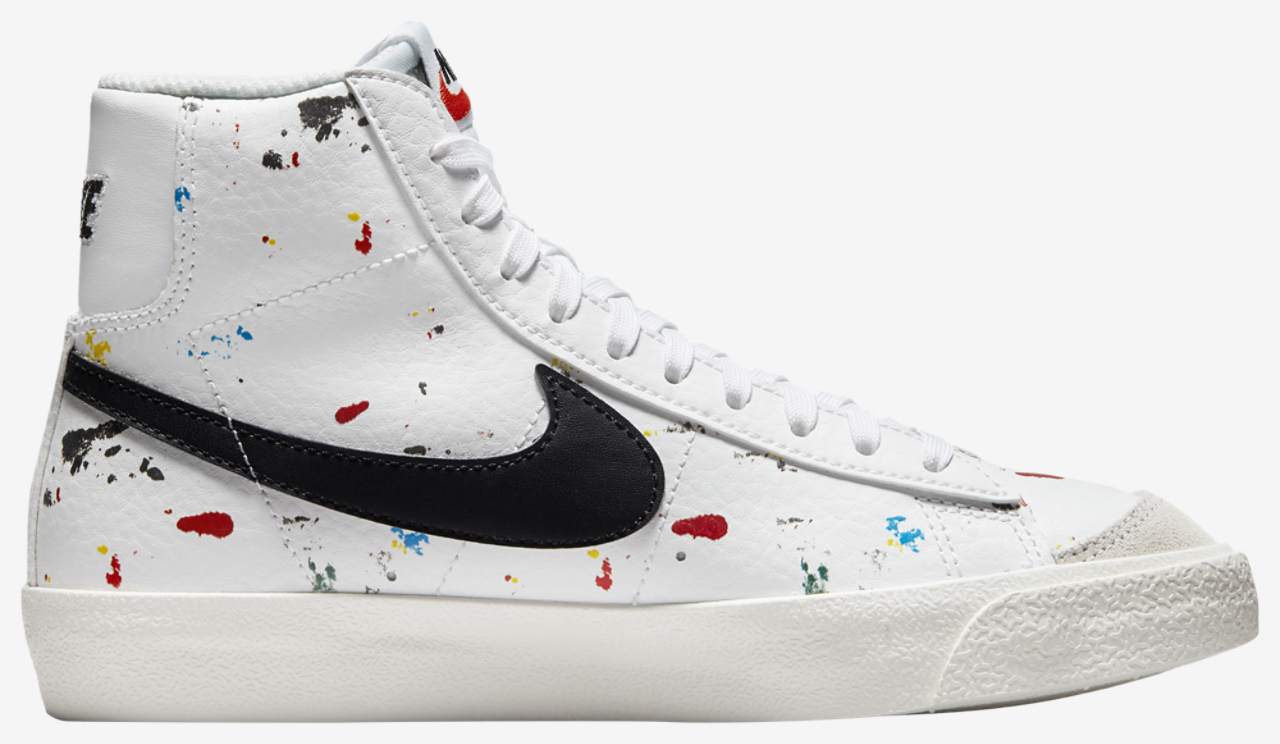 Nike Blazer Mid '77 Image 1 of 5. Tap to open photo gallery.