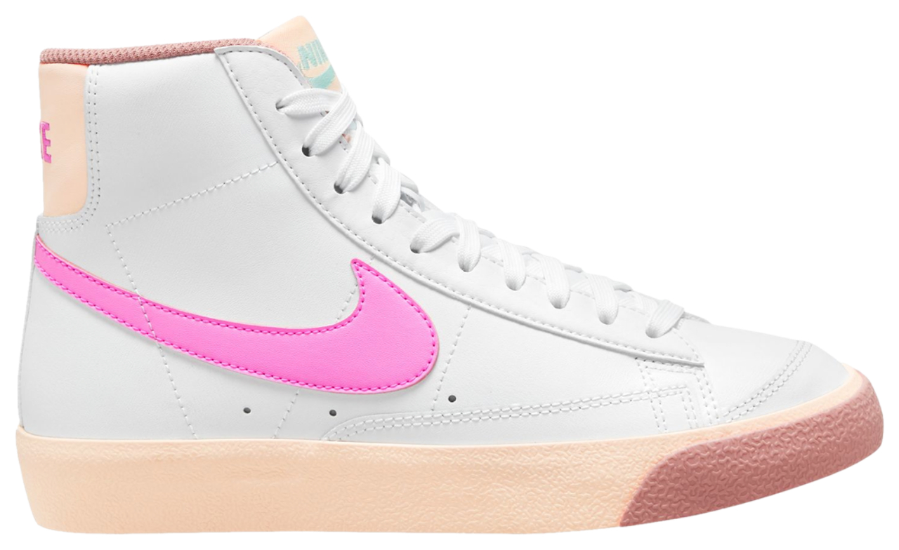 Nike Blazer Mid '77 Image 1 of 4. Tap to open photo gallery.
