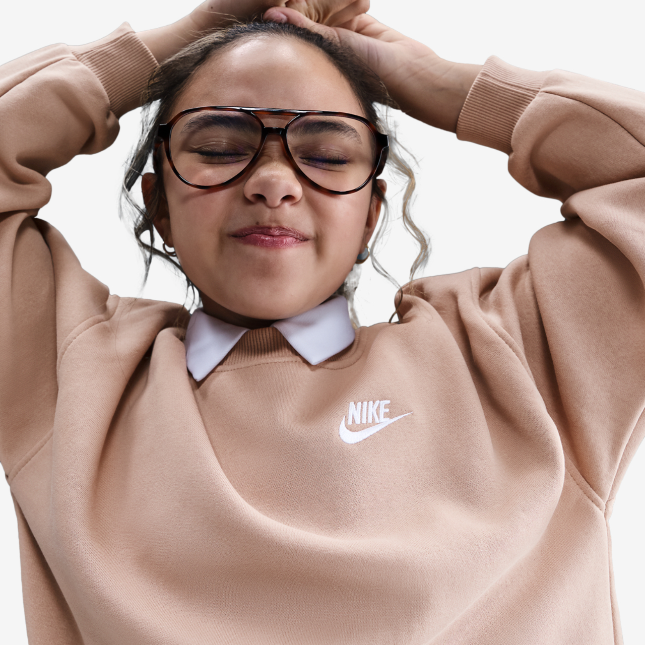 Nike NSW Oversized Club Fleece Crew Image 3 of 3. Tap to open photo gallery.