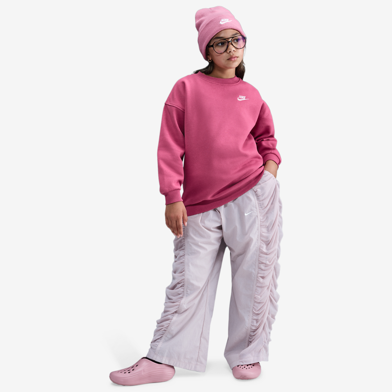 Nike NSW Oversized Club Fleece Crew Image 3 of 4. Tap to open photo gallery.
