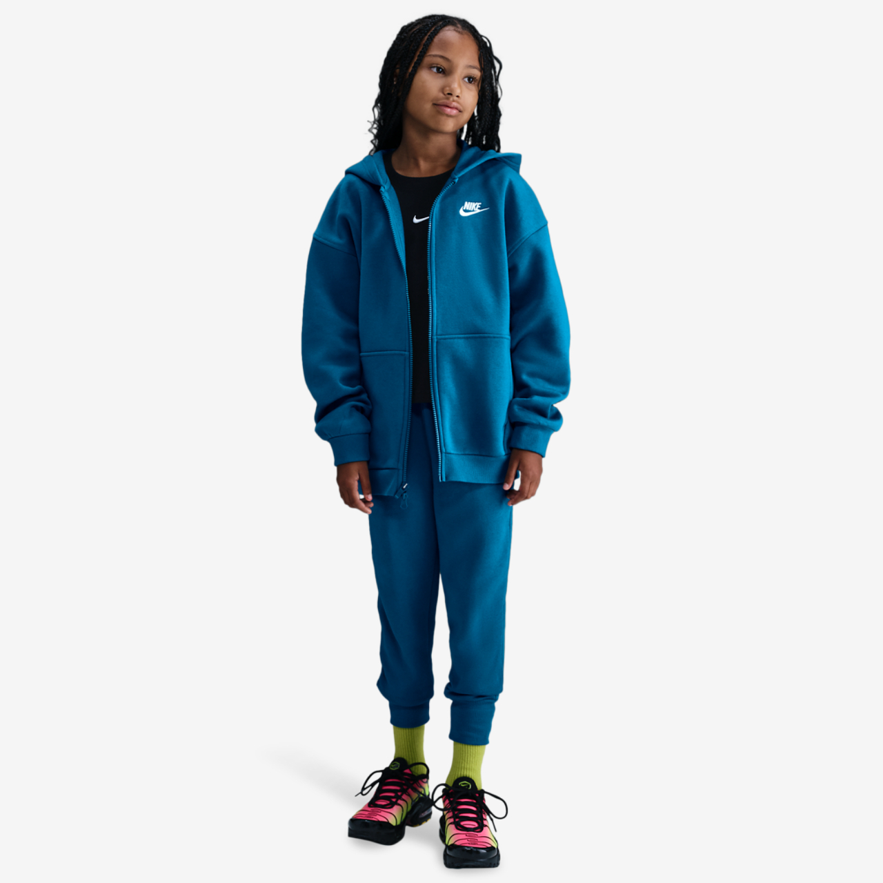 Nike NSW Club Fleece Oversized LBR Full-Zip Image 3 of 3. Tap to open photo gallery.