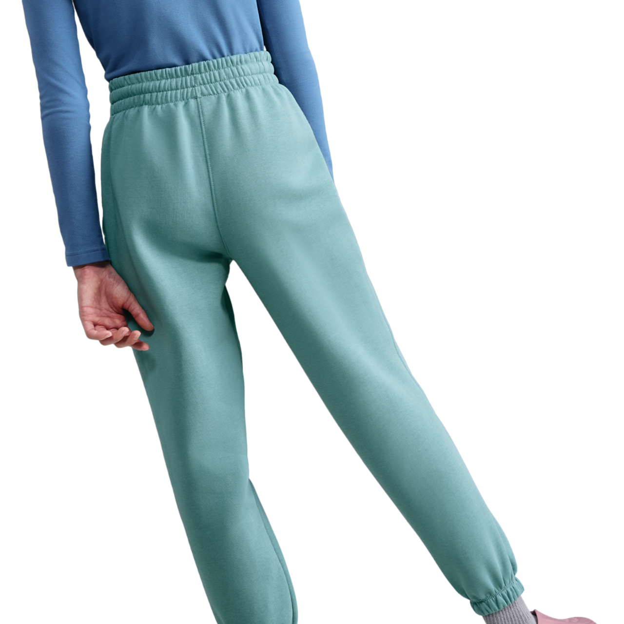 Nike NSW Club LBR Oversized Fleece Pants Image 2 of 4. Tap to open photo gallery.