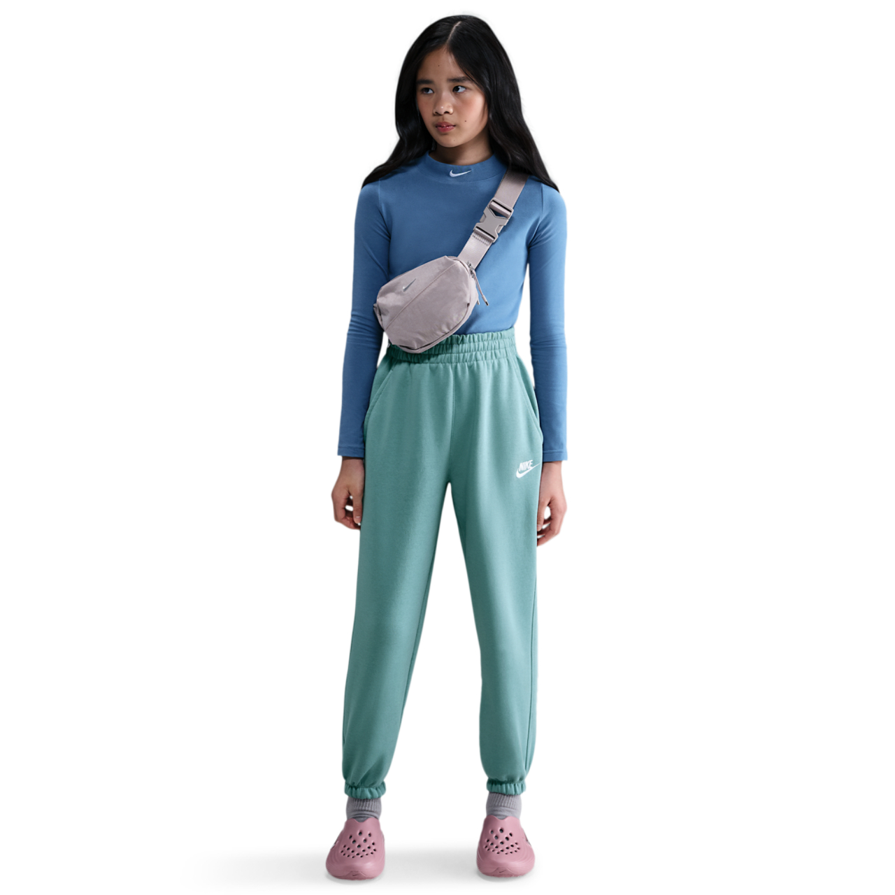 Nike NSW Club LBR Oversized Fleece Pants Image 3 of 4. Tap to open photo gallery.