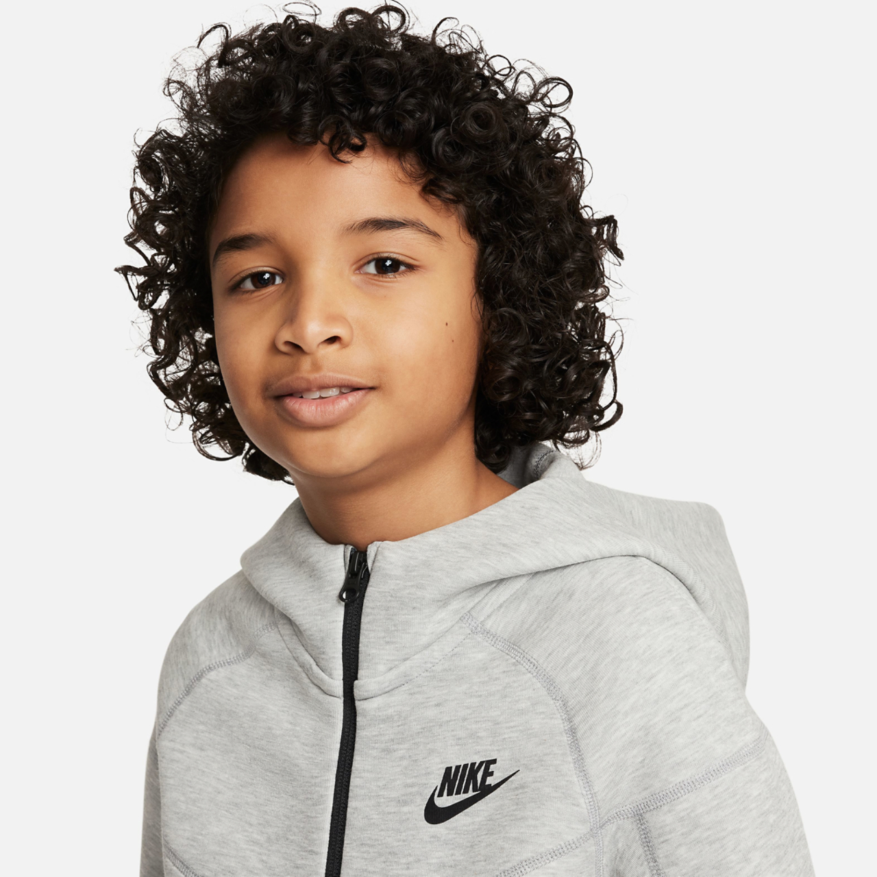 Nike NSW Tech Fleece Full-Zip Hoodie Image 3 of 4. Tap to open photo gallery.