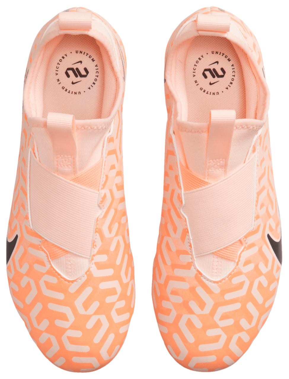 Nike Zoom Vapor 15 Academy NU FG/MG Image 4 of 5. Tap to open photo gallery.