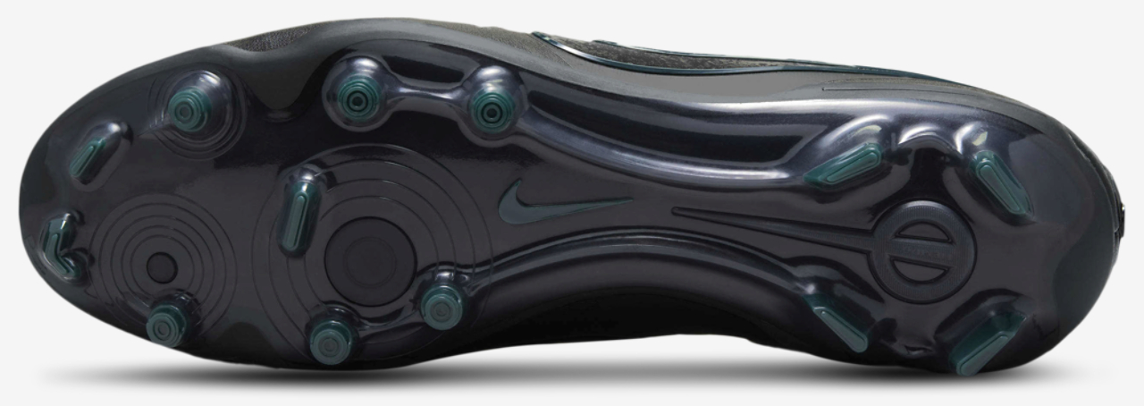 Nike Legend 10 Elite FG Image 5 of 5. Tap to open photo gallery.