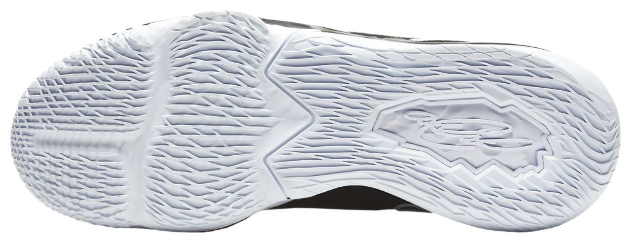 Nike LeBron 17 Low Image 5 of 5. Tap to open photo gallery.