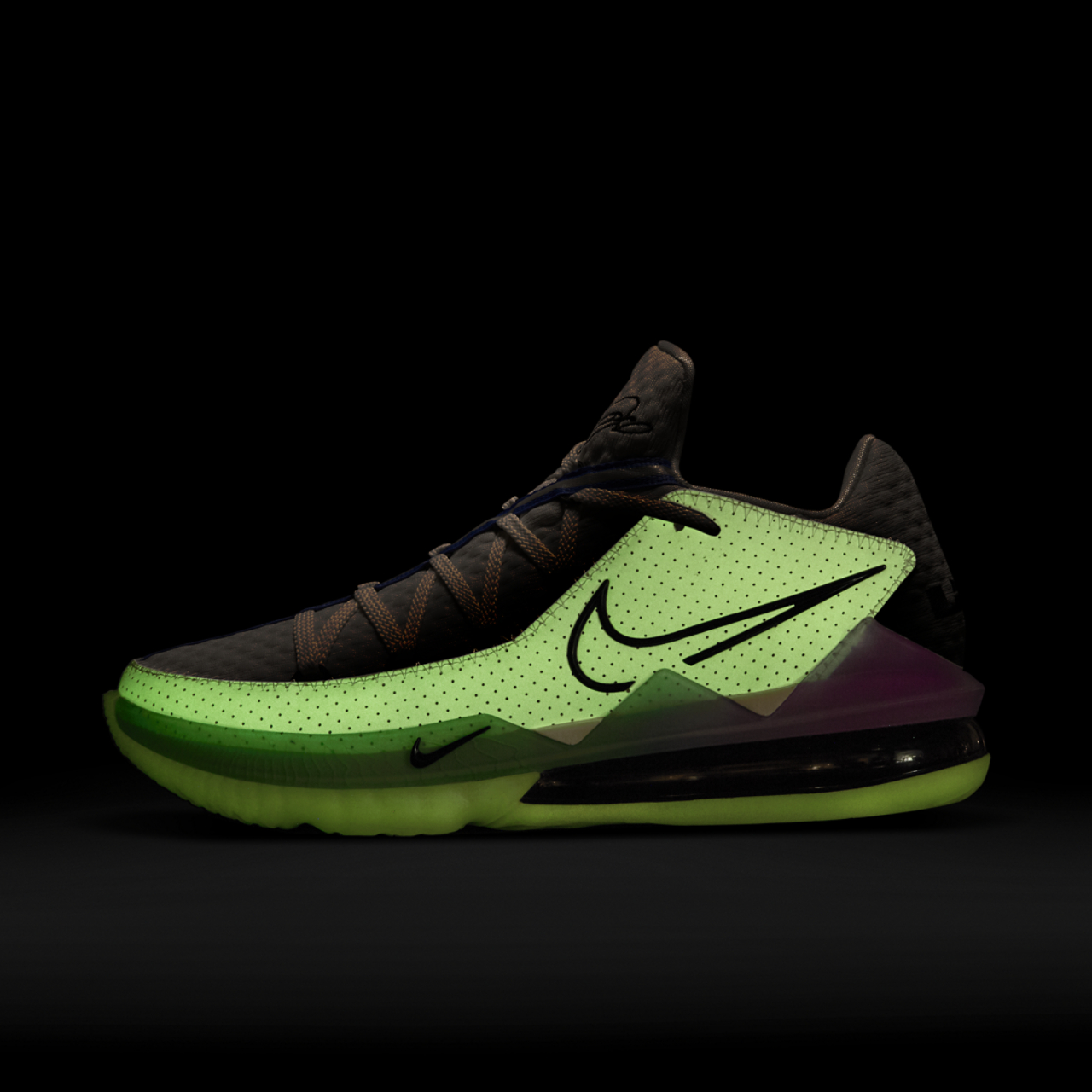 Nike LeBron 17 Low Image 6 of 6. Tap to open photo gallery.