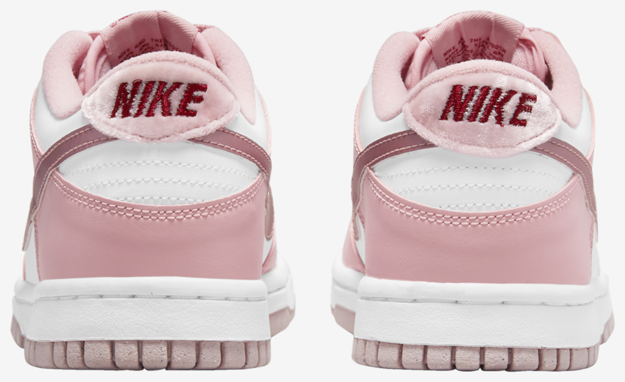 Nike Dunk Low Image 4 of 6. Tap to open photo gallery.