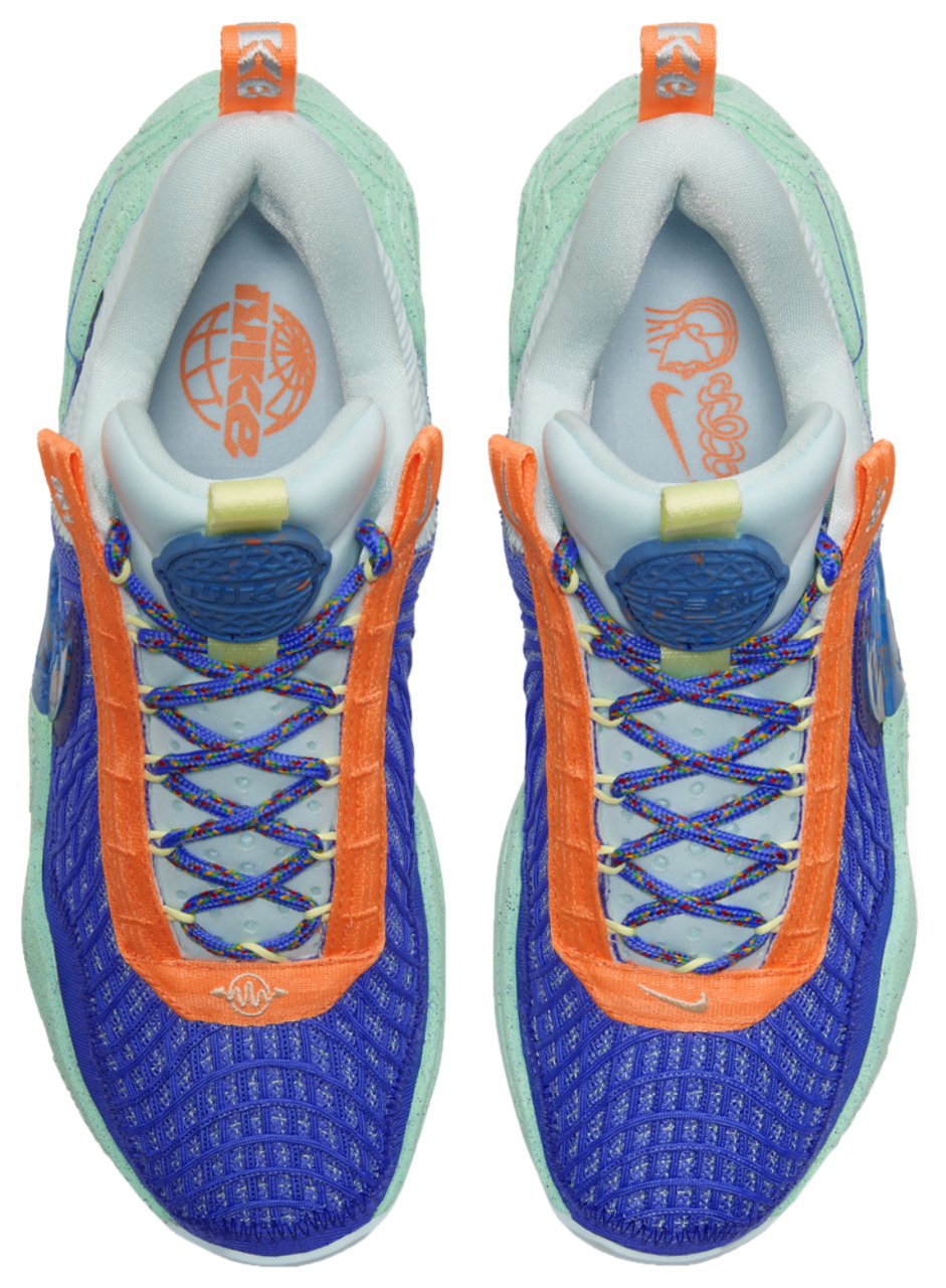 Nike Cosmic Unity Image 4 of 5. Tap to open photo gallery.