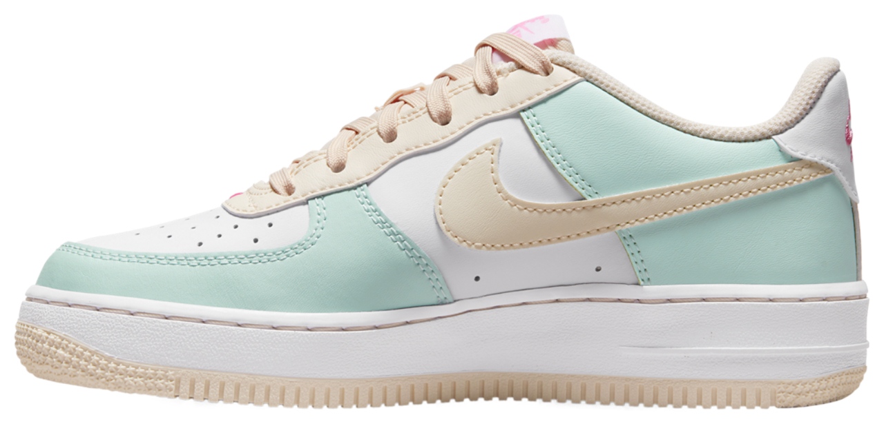 Nike Air Force 1 Image 3 of 6. Tap to open photo gallery.