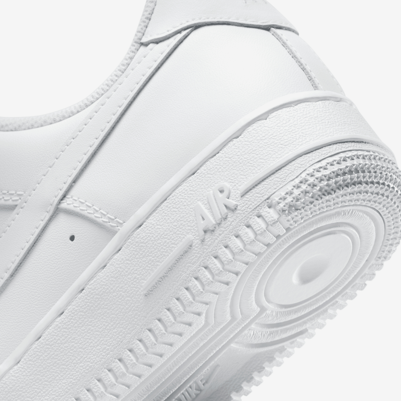Nike Air Force 1 '07 LE Low Image 8 of 8. Tap to open photo gallery.