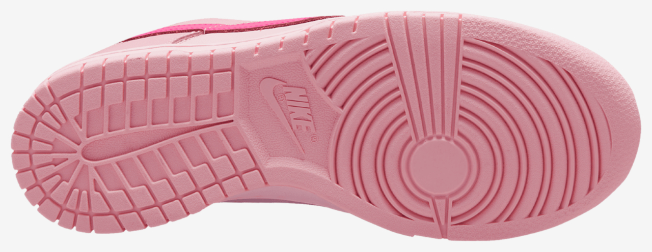 Nike Dunk Low Image 4 of 4. Tap to open photo gallery.