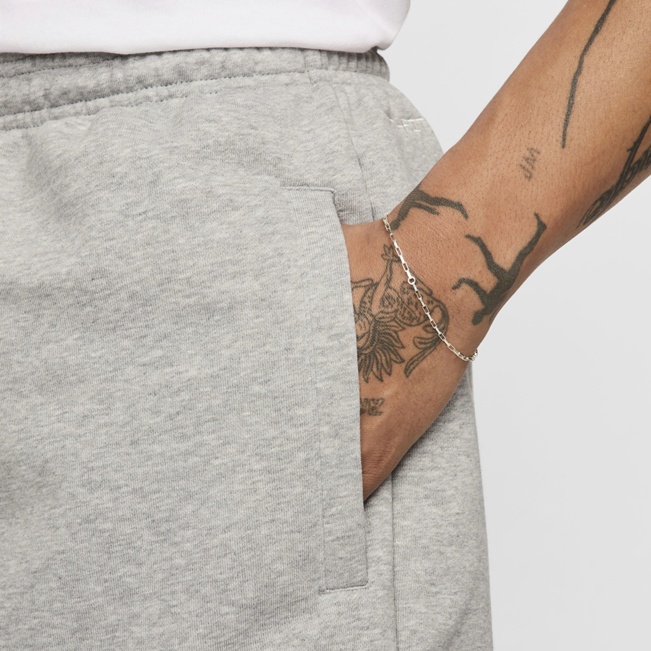 Nike Standard Issue Dri-FIT Fleece 8" Shorts Image 3 of 5. Tap to open photo gallery.