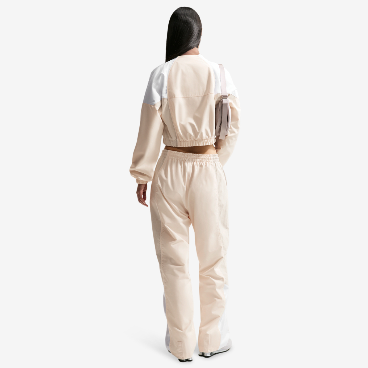 Nike NSW Shrunken Track Jacket Mod Image 4 of 4. Tap to open photo gallery.