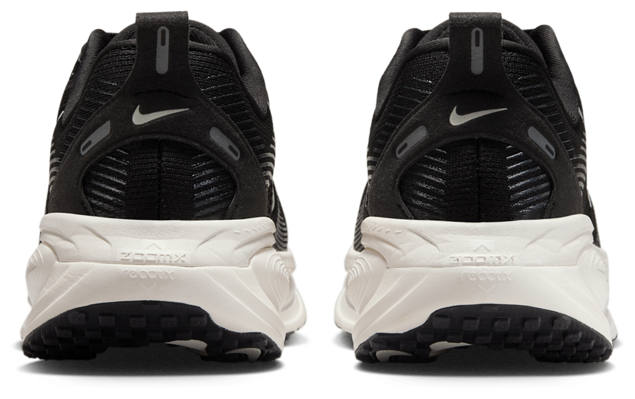 Nike Vomero 18 Image 3 of 5. Tap to open photo gallery.