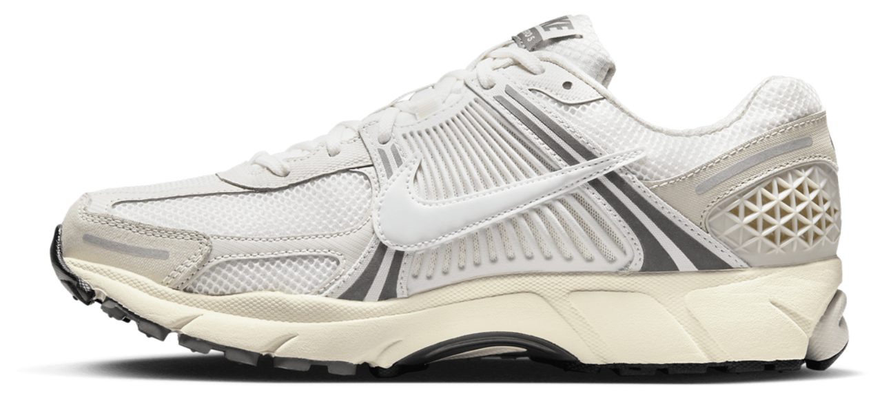 Nike Vomero 5 Image 2 of 5. Tap to open photo gallery.