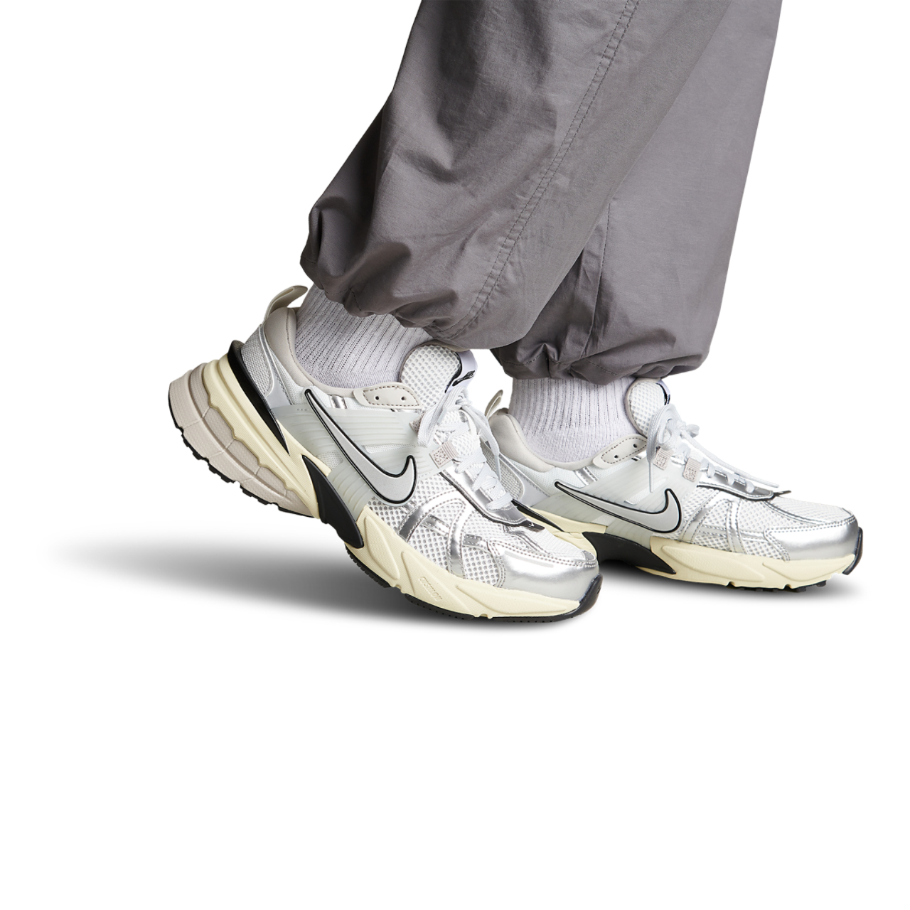 Nike V2K Run スニーカー 8 (UK 5.5) Nike V2K Run | Champs Sports