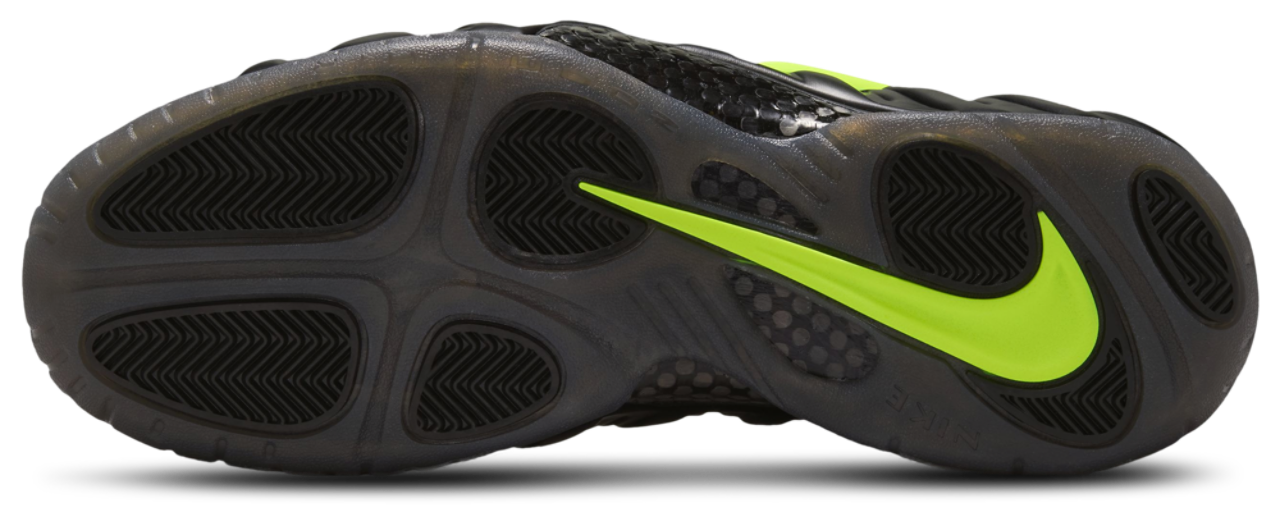 Nike Air Foamposite Pro Image 5 of 5. Tap to open photo gallery.