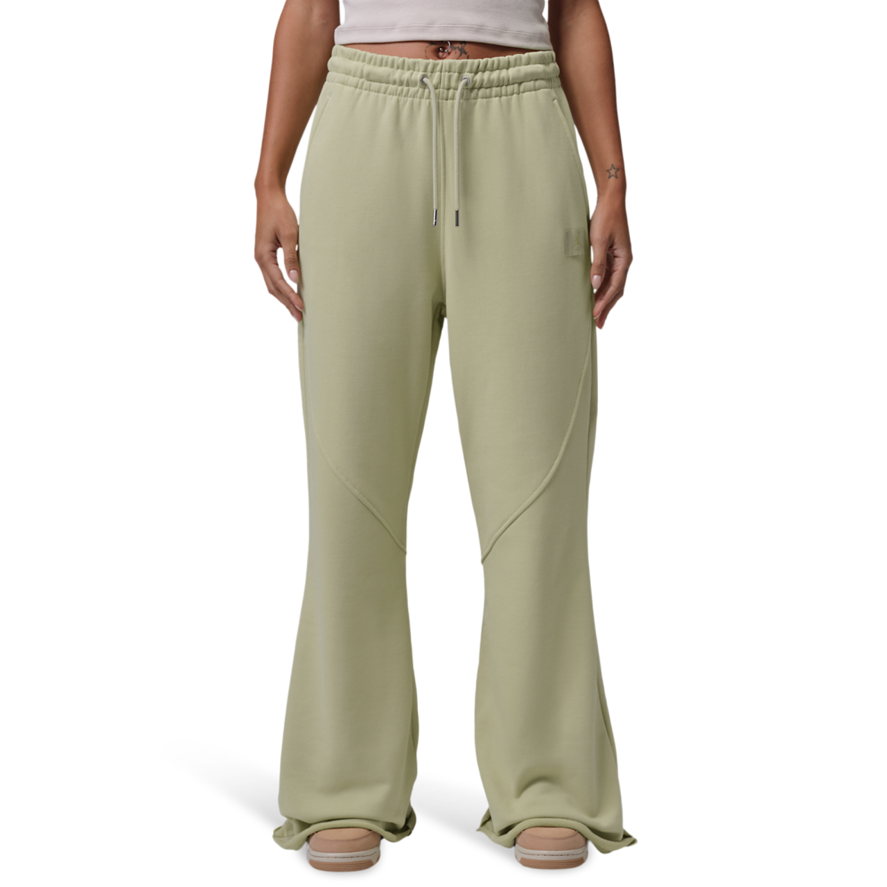 Jordan Flight Fleece FLR Pants Image 1 of 4. Tap to open photo gallery.