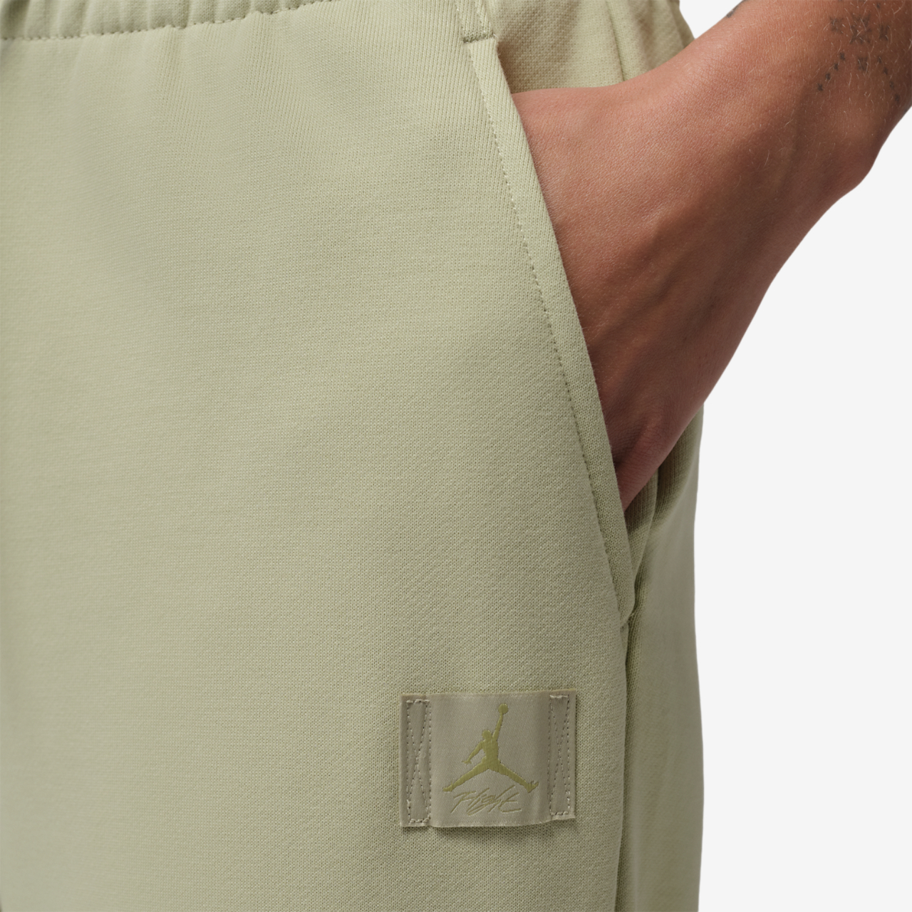 Jordan Flight Fleece FLR Pants Image 3 of 4. Tap to open photo gallery.