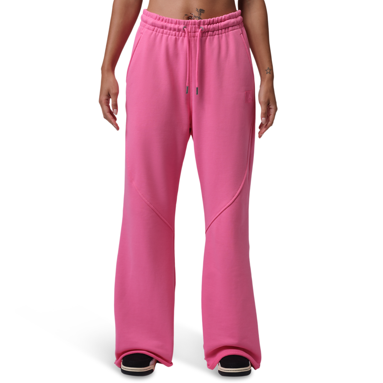 Jordan Flight Fleece FLR Pants Image 1 of 4. Tap to open photo gallery.