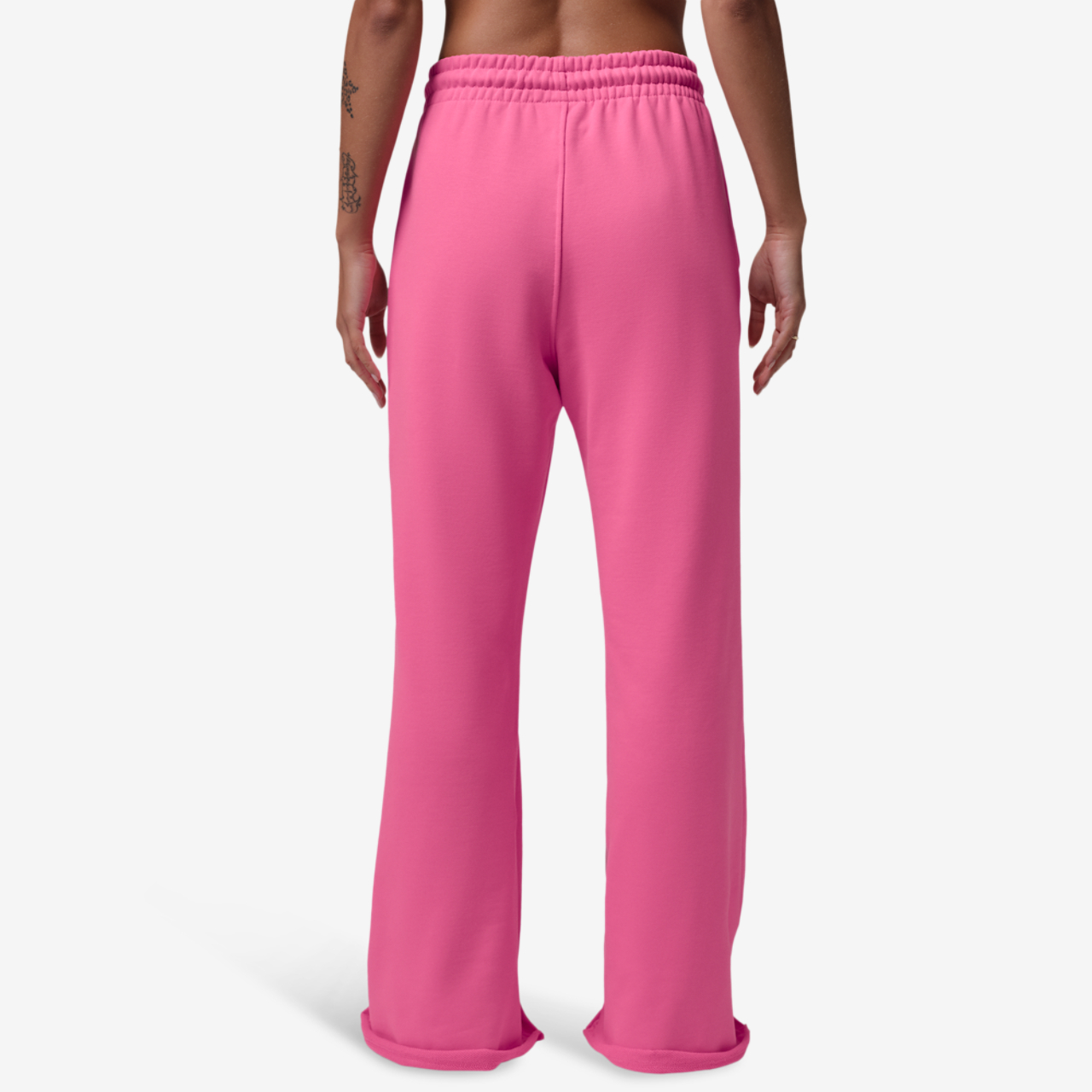Jordan Flight Fleece FLR Pants Image 2 of 4. Tap to open photo gallery.