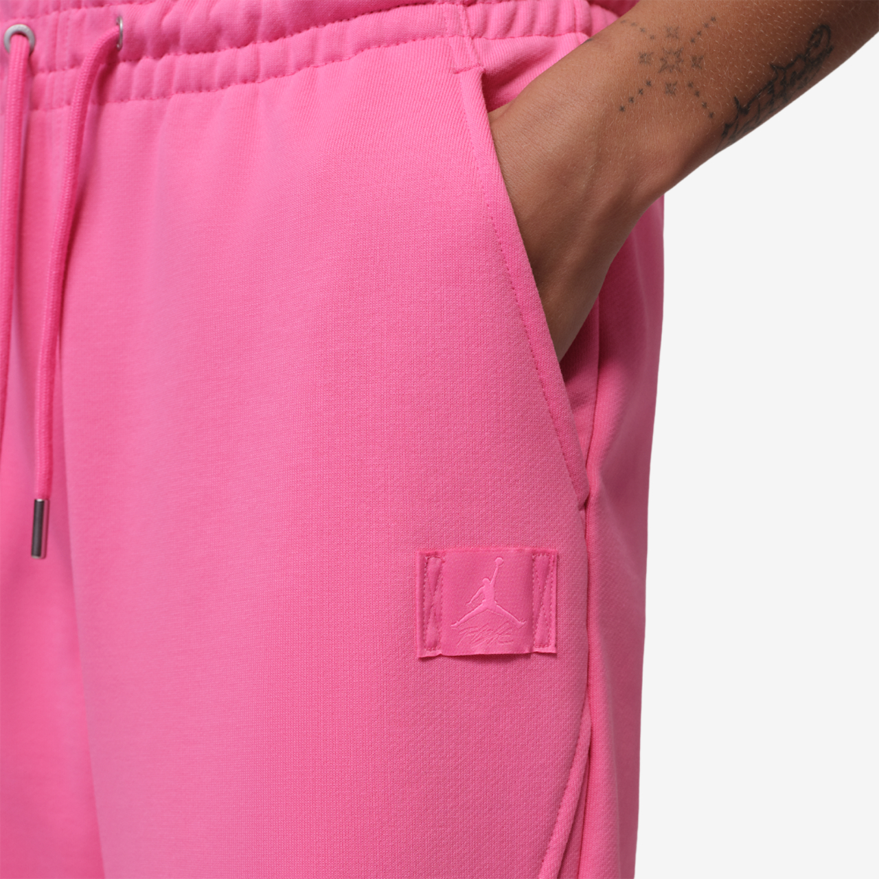 Jordan Flight Fleece FLR Pants Image 3 of 4. Tap to open photo gallery.