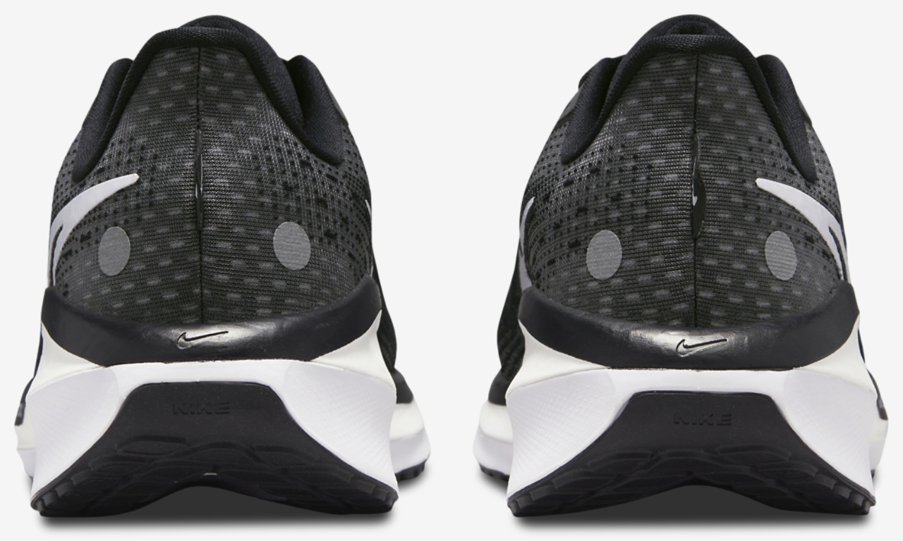 Nike Vomero 17 Image 3 of 5. Tap to open photo gallery.