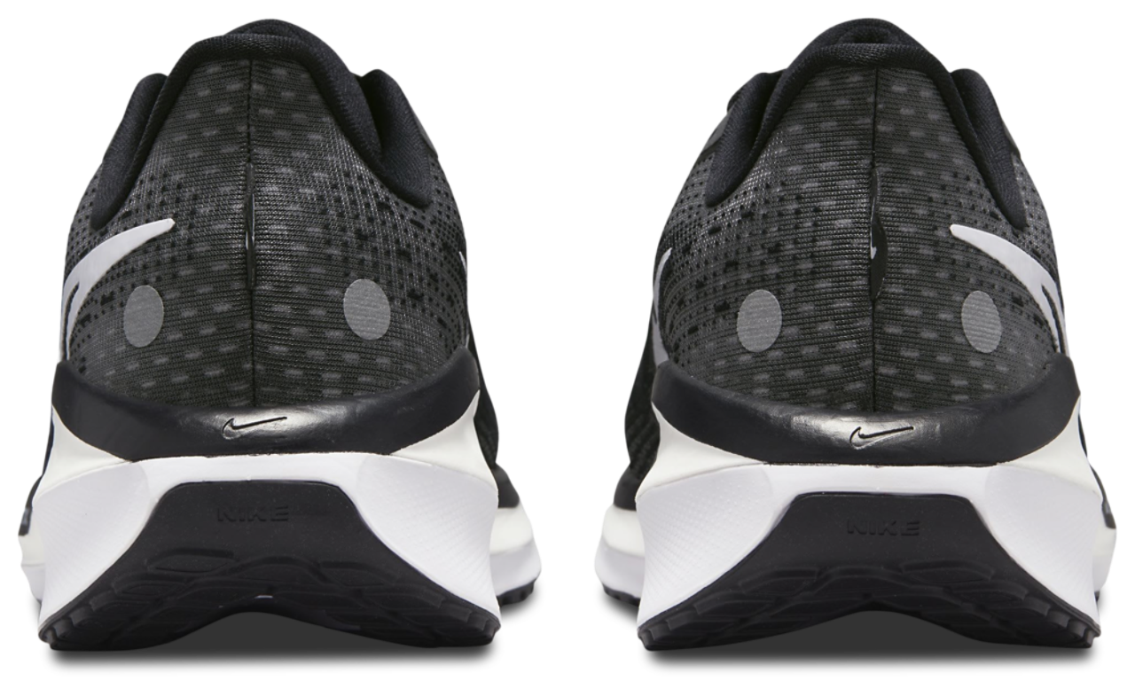 Nike Vomero 17 Image 3 of 5. Tap to open photo gallery.