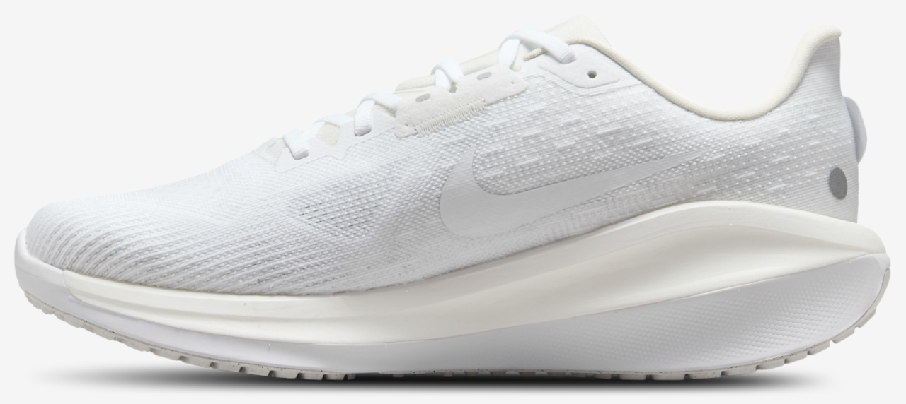 Nike Vomero 17 Image 2 of 5. Tap to open photo gallery.