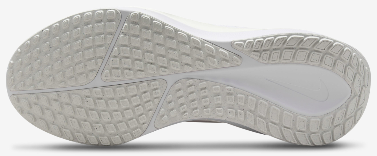 Nike Vomero 17 Image 5 of 5. Tap to open photo gallery.