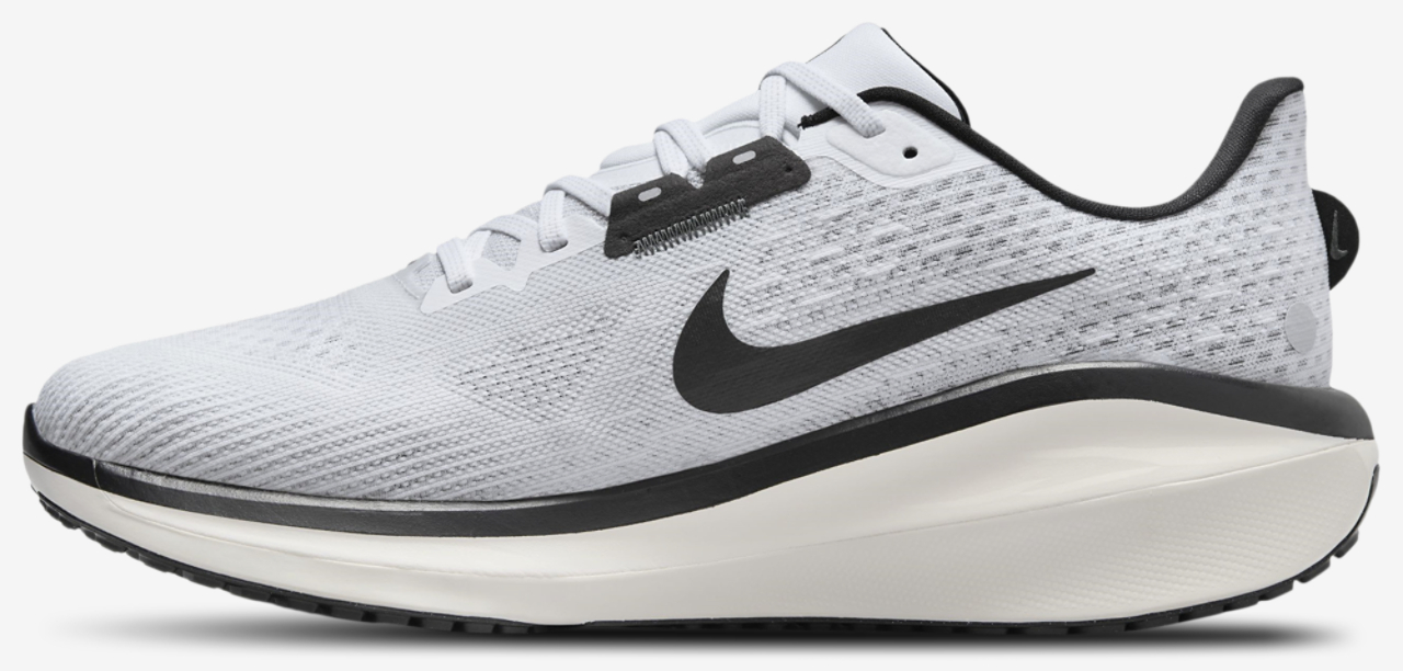 Nike Vomero 17 Image 2 of 5. Tap to open photo gallery.
