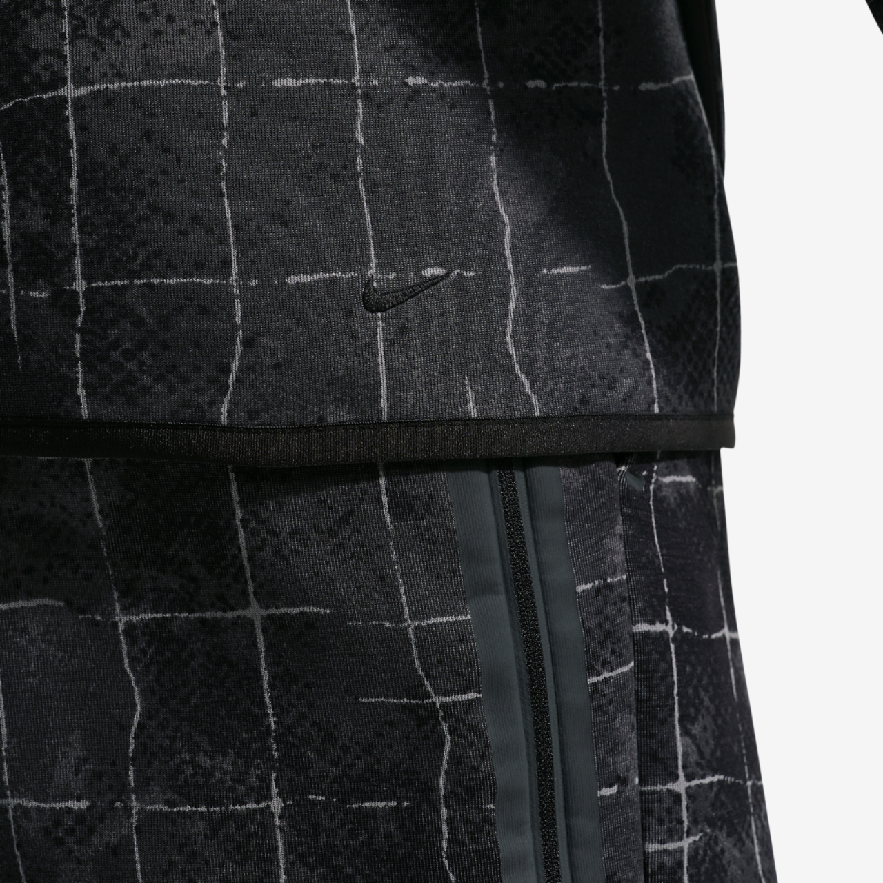 Nike Tech Fleece Full Zip Windrunner Jacket Image 8 of 8. Tap to open photo gallery.