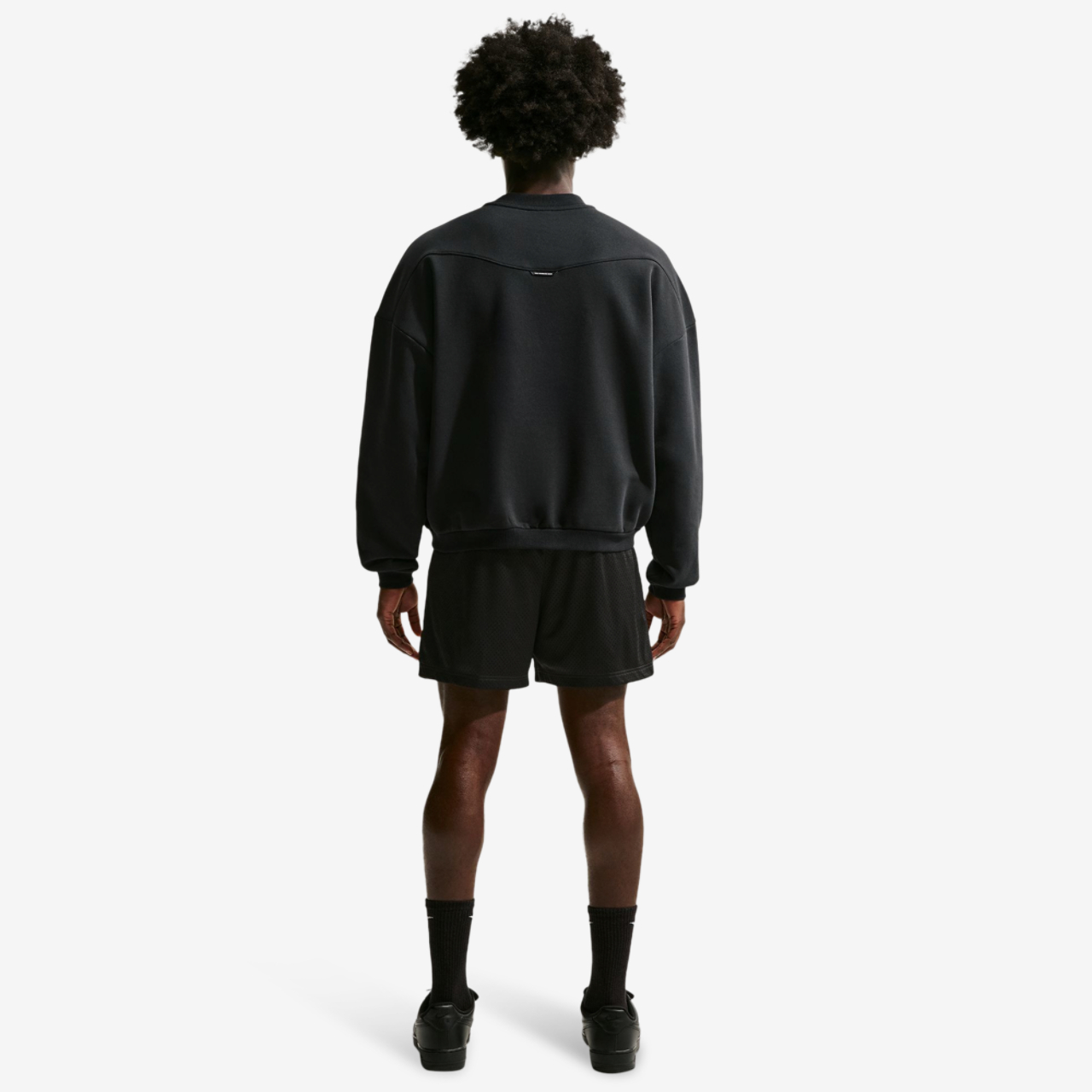 Nike Dri-FIT Standard Issue Mesh 5IN Shorts Image 4 of 4. Tap to open photo gallery.