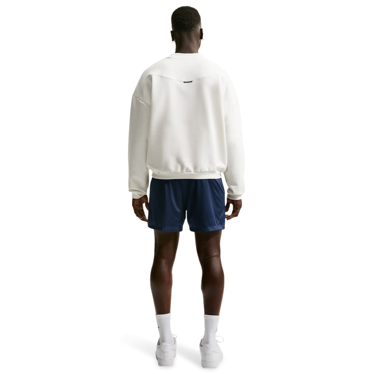 Nike Dri-FIT Standard Issue Mesh 5IN Shorts Image 4 of 4. Tap to open photo gallery.