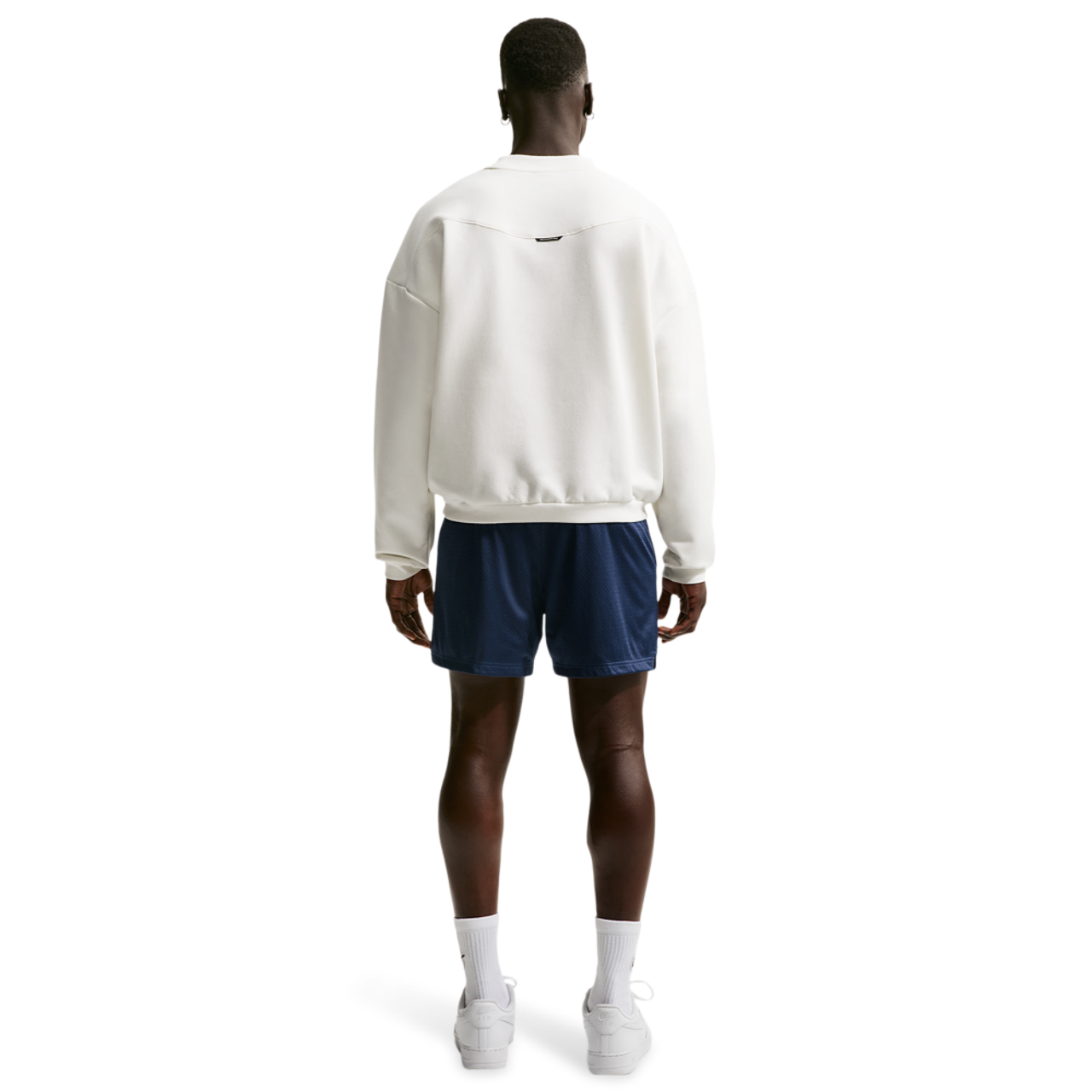 Nike Dri-FIT Standard Issue Mesh 5IN Shorts Image 4 of 4. Tap to open photo gallery.