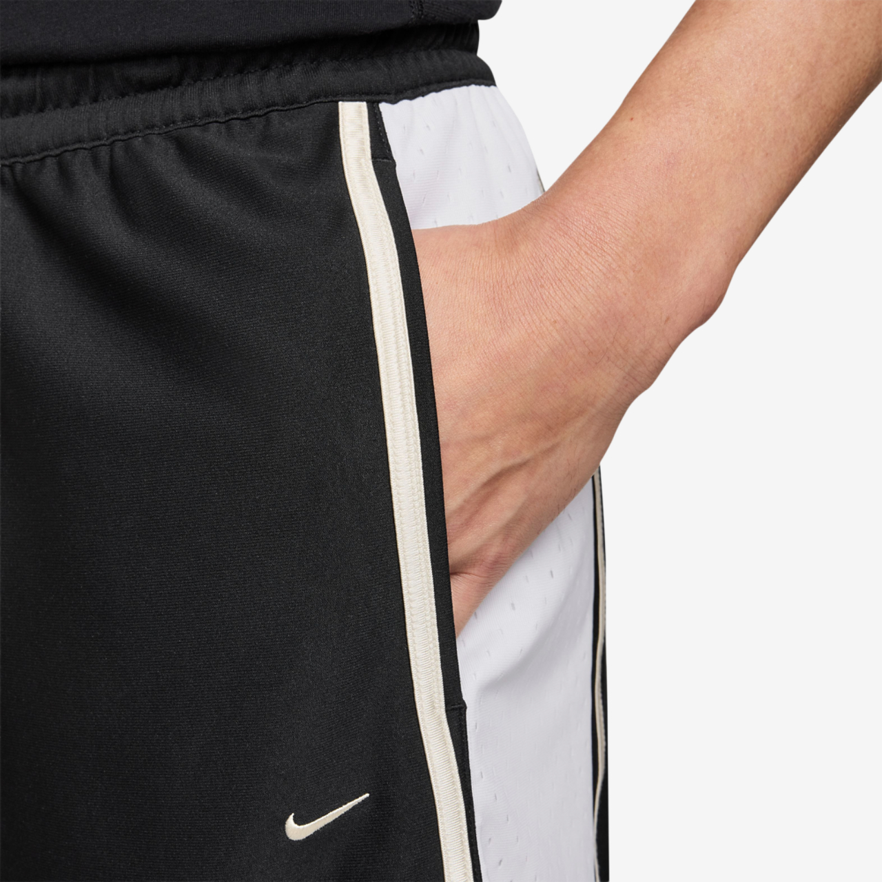 Nike Dri-FIT SI GM Pro 6IN Shorts Image 4 of 4. Tap to open photo gallery.