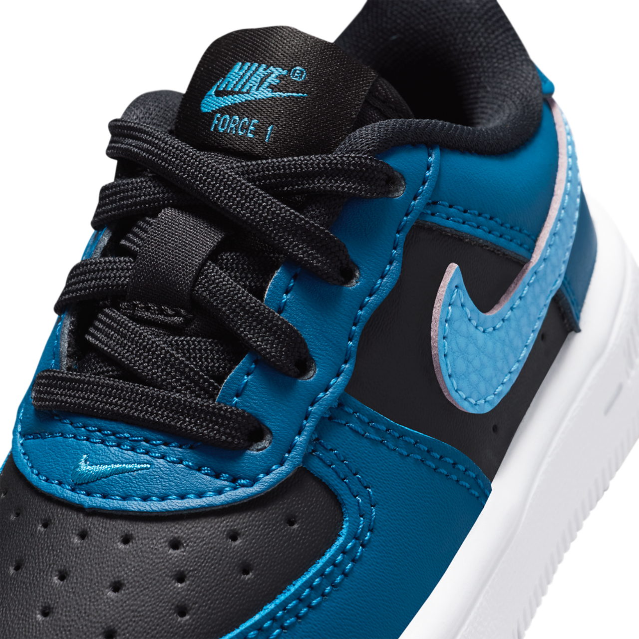 Nike Air Force 1 Low Lace Image 7 of 7. Tap to open photo gallery.
