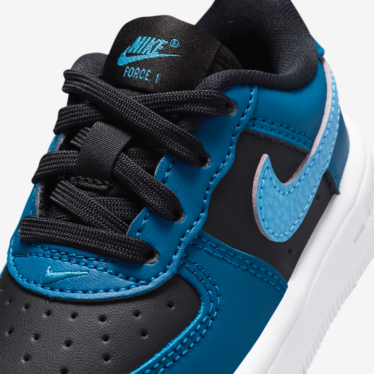 Nike Air Force 1 Low Lace Image 7 of 7. Tap to open photo gallery.