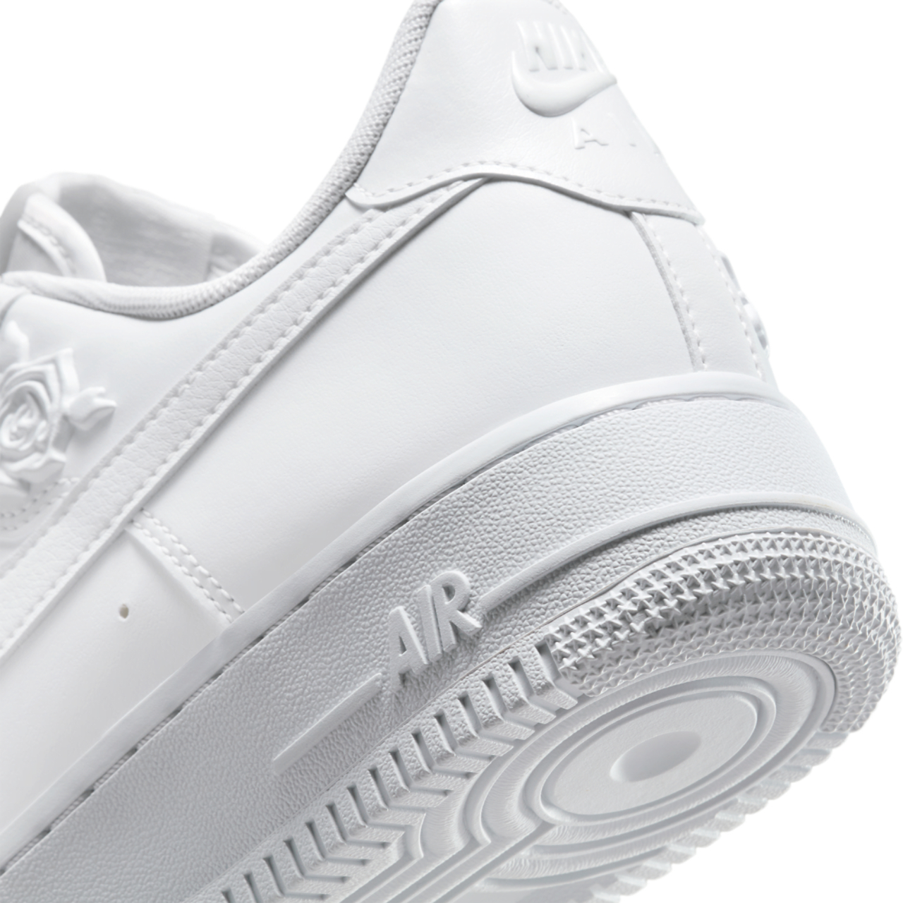 Nike Air Force 1 '07 Image 8 of 8. Tap to open photo gallery.