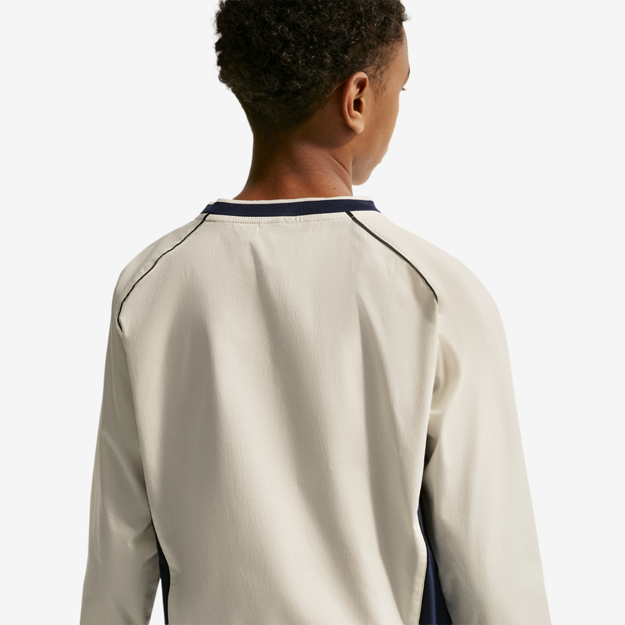 Nike NSW Cln Vneck LS Top Image 2 of 3. Tap to open photo gallery.