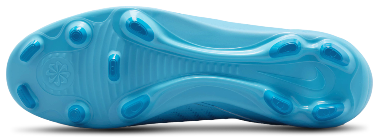 Nike Phantom GX II Club FG/MG Image 5 of 5. Tap to open photo gallery.