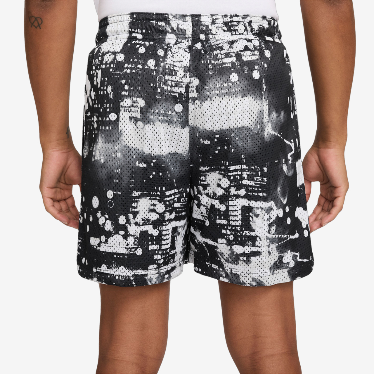 Nike Dri-FIT SI Practice Mesh AOP 5" Shorts Image 2 of 4. Tap to open photo gallery.