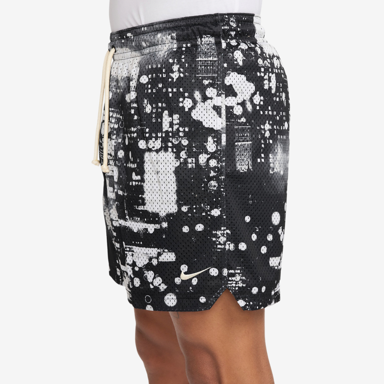 Nike Dri-FIT SI Practice Mesh AOP 5" Shorts Image 3 of 4. Tap to open photo gallery.