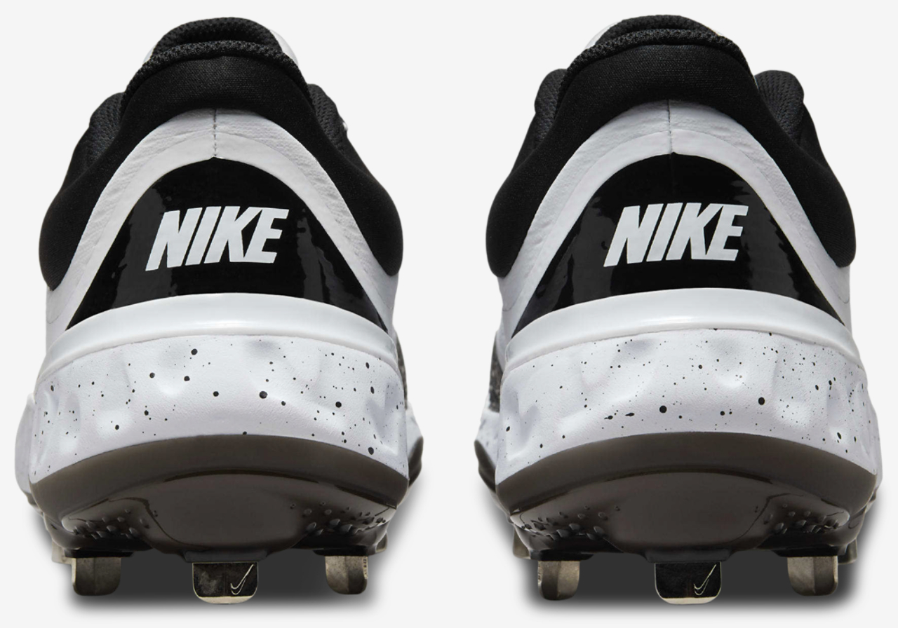 Nike Alpha Huarache Elite 4 Low Image 3 of 5. Tap to open photo gallery.