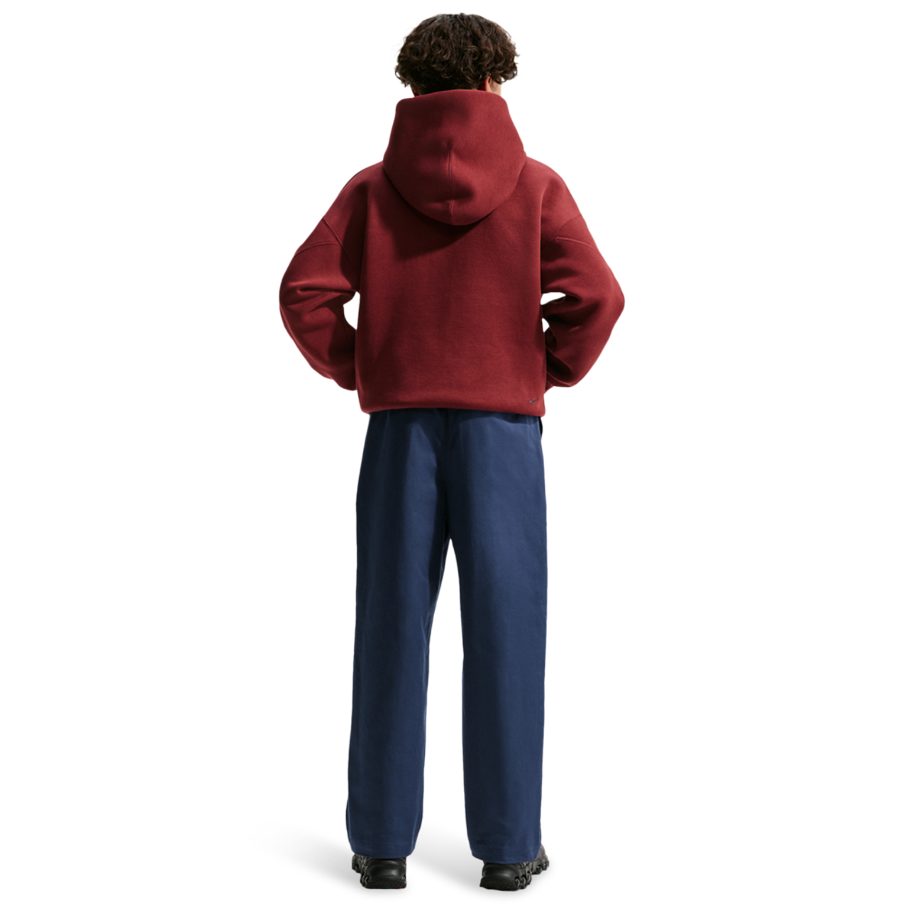 Nike NSW Club Woven Everyday Pant Image 4 of 6. Tap to open photo gallery.