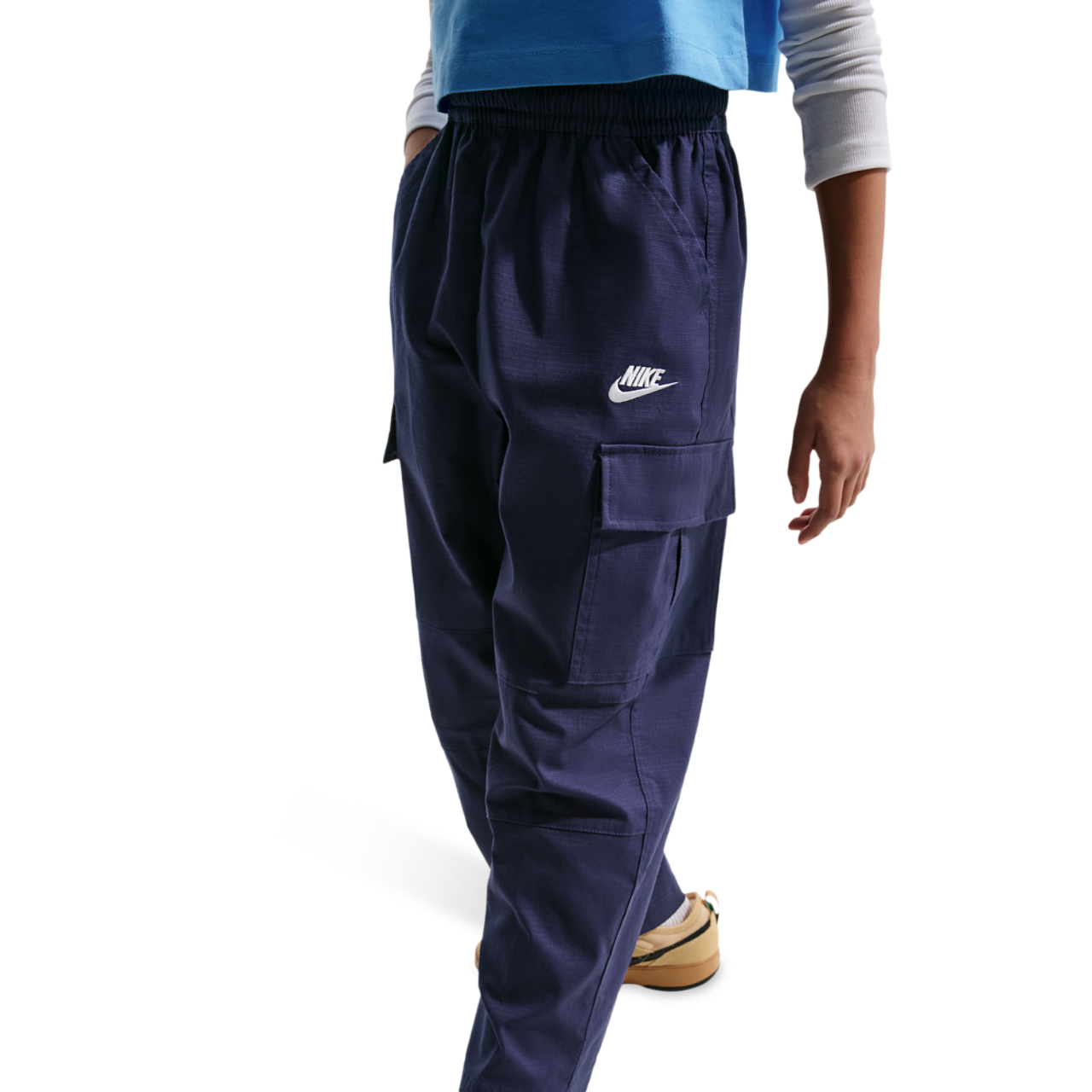 Nike NSW Club Woven Cargo Pants Image 5 of 7. Tap to open photo gallery.